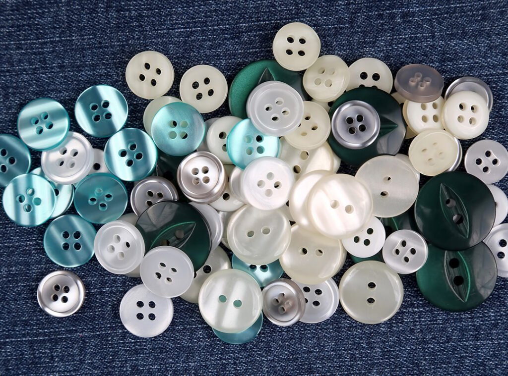 Read more about the article WHERE TO BUY ONYX DESIGN BUTTONS AT THE BEST PRICE IN INDIA: EXPLORING THE LATEST BUTTON TRENDS